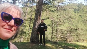 Βασίλης Καλογήρου: Η μητέρα του αποχαιρετά την εισαγγελία – «Δούλεψα έχοντας 2 παιδιά, φεύγω με ένα στο μνήμα»