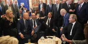 Κυριάκος Μητσοτάκης: «Εκλογές μετά τον Μάρτιο του ’27, να δούμε ποιος θα… σουβλιστεί»