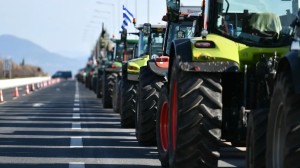 Αγρότες: Διασπαστικό κλίμα από εκπροσώπους 18 μπλόκων εν μέσω κλιμάκωσης