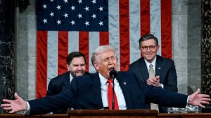 Δημοκρατικοί βουλευτές ζητούν την καθαίρεση του Ν.Τραμπ μετά την αδυναμία των ΗΠΑ να νικήσουν το Ιράν