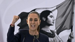 Η πρόεδρος του Μεξικού Κλαούντια Σέινμπαουμ απειλεί με «επιστράτευση» και πόλεμο τις ΗΠΑ!