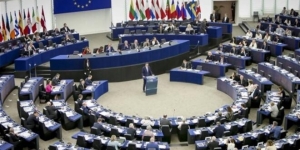 Ευρωεκλογές 2024: Τι μισθό παίρνουν, τι επιδόματα και οι αποζημιώσεις των ευρωβουλευτών
