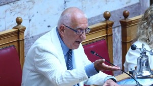 Στην Επιτροπή Δεοντολογίας της Βουλής παραπέμπεται με απόφαση Κακλαμάνη η Ζωή Κωνσταντοπούλου