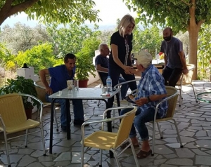 Αφροδίτη Μπουμπούλη: Στα χωριά του Ξηρομέρου περιοδεία με τον αέρα Ξηρομερίτισσας!