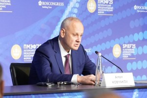 Α.Κομπιάκοφ: «Η Ευρώπη έχει τελειώσει – Τα κρυπτονομίσματα είναι σχέδιο των ΗΠΑ για να γλιτώσουν από το χρέος»