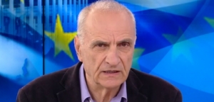 Γ. Βαρεμένος: “Είμαι διπλά ανήσυχος μετά τη συνάντηση Μητσοτάκη-Τραμπ”