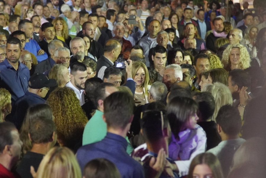 Συγκλονιστική συγκέντρωση στην Πλατεία Δημοκρατίας -  Χριστίνα  Σταρακά: «Το Αγρίνιο μίλησε, στις 26 Μαΐου αλλάζουμε σελίδα»