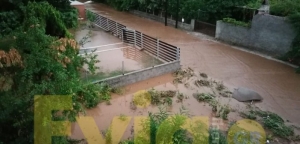 Εικόνες βιβλικής καταστροφής στην Εύβοια: Δύο νεκροί από τις πλημμύρες – Δεκάδες οι εγκλωβισμένοι