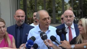 Δήλωση του Προέδρου της &quot;Ελληνικής Λύσης&quot; Κυριάκου Βελόπουλου κατά την εξοδό του απο τα δικαστήρια της Λάρισας στην 1η δίκη για το έγκλημα των Τεμπών
