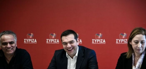 Τσίπρας: Να εξηγήσει ο Μητσοτάκης γιατί δεν προτείνει ξανά Παυλόπουλο