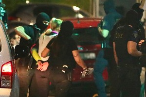 Στον εισαγγελέα σήμερα η 46χρονη που κατηγορείται για την επίθεση στη Marfin – Στα κρατητήρια της ΓΑΔΑ πέρασε τη νύχτα