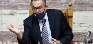 Βουλή: Ο Χαράλαμπος Αθανασίου, τα ανοιχτά μικρόφωνα, τα τσίπουρα και το viral βίντεο