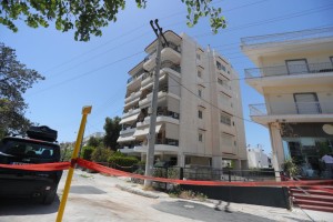 Ηλιούπολη: Πέθανε και η δεύτερη 17χρονη που έκανε τη βουτιά θανάτου από πολυκατοικία