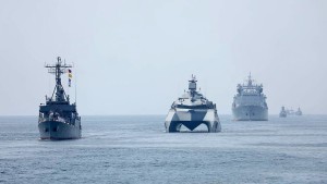 Το Ιράν ετοιμάζει ηχηρή απάντηση αν δεν ανοίξουν τα Στενά οι ΗΠΑ: «Ετοιμαστείτε για τον περίπλου της Αφρικής»