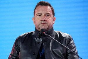 Ν.Πλακιάς για την υποτιθέμενη ίδρυση του κόμματος «Κύμα» από την Μ.Καρυστιανού: «Εμένα η θάλασσα με ανακατεύει»