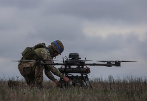 Η Ρωσία χρησιμοποίησε 60.000 βόμβες και 100.000 drones σε επιθέσεις κατά της Ουκρανίας το 2025 λέει το Κίεβο