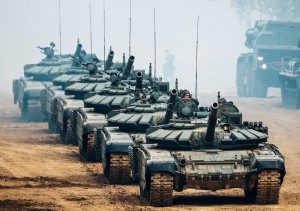 Στρατιά δύναμης 50.000 στρατιωτών έξω από το Χάρκοβο συγκεντρώνει η Μόσχα – Το Κίεβο ανησυχεί για μεγάλη επίθεση